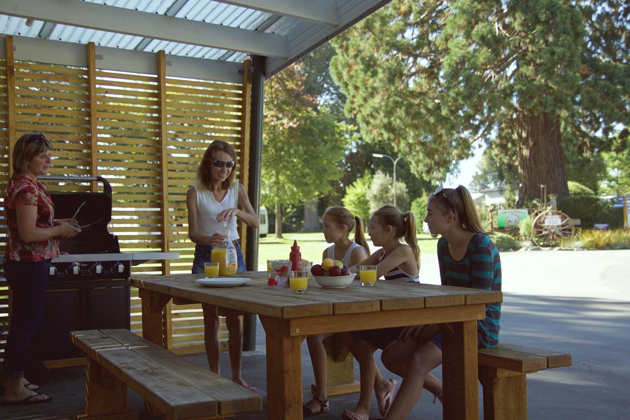 Geraldine Top 10 Holiday Park Ngoại thất bức ảnh